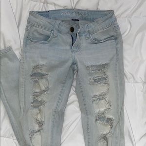 American Eagle Outfitters Light Washed Jeans